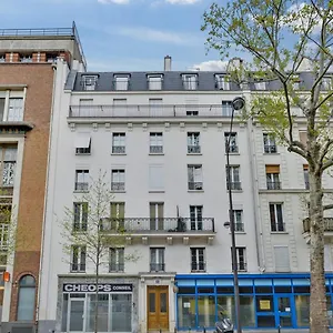 115 John - Superbe A Parigi